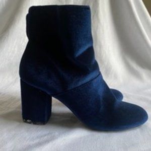 American Eagle Outfitters Blue Velvet Ankle Boots - Size 9.5 US
